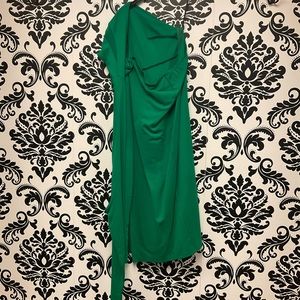 Off-the-shoulder short green dress